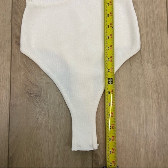 H:ours Celina Bodysuit in Ivory Size S - Picture 11 of 11